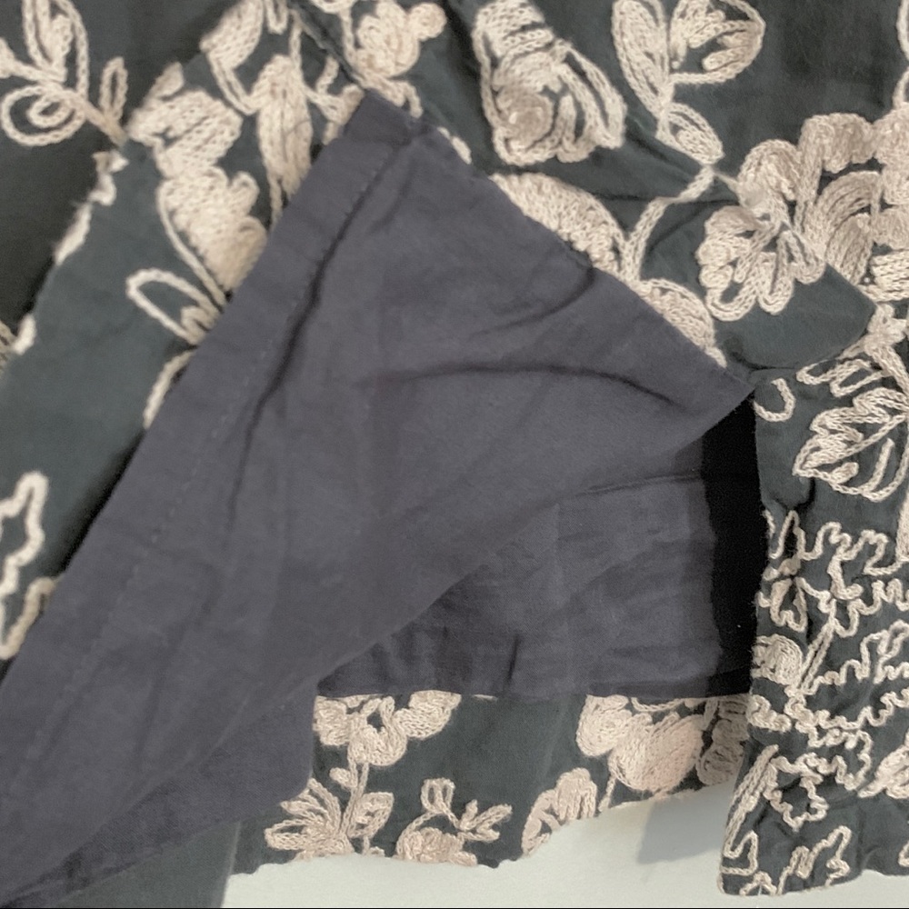 J. Crew Embroidered Pencil Skirt w/ Pockets 10 - Picture 5 of 6